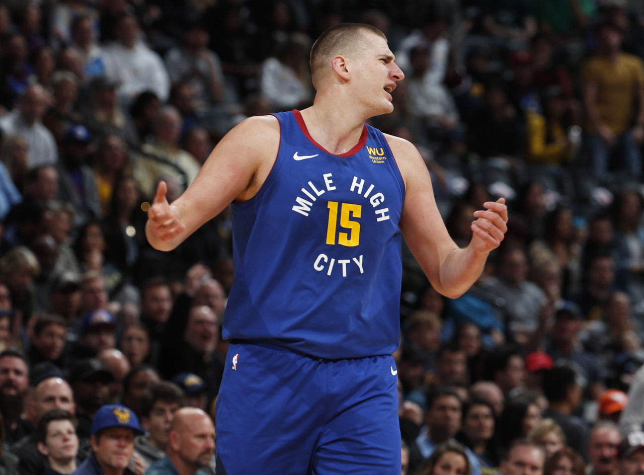 蜂鸟电竞官网- 太狠了！浓眉哥连续十场比赛得分超过关键助攻今夜丹佛掘金内部沟通，上海申花围绕意大利杯战术微调