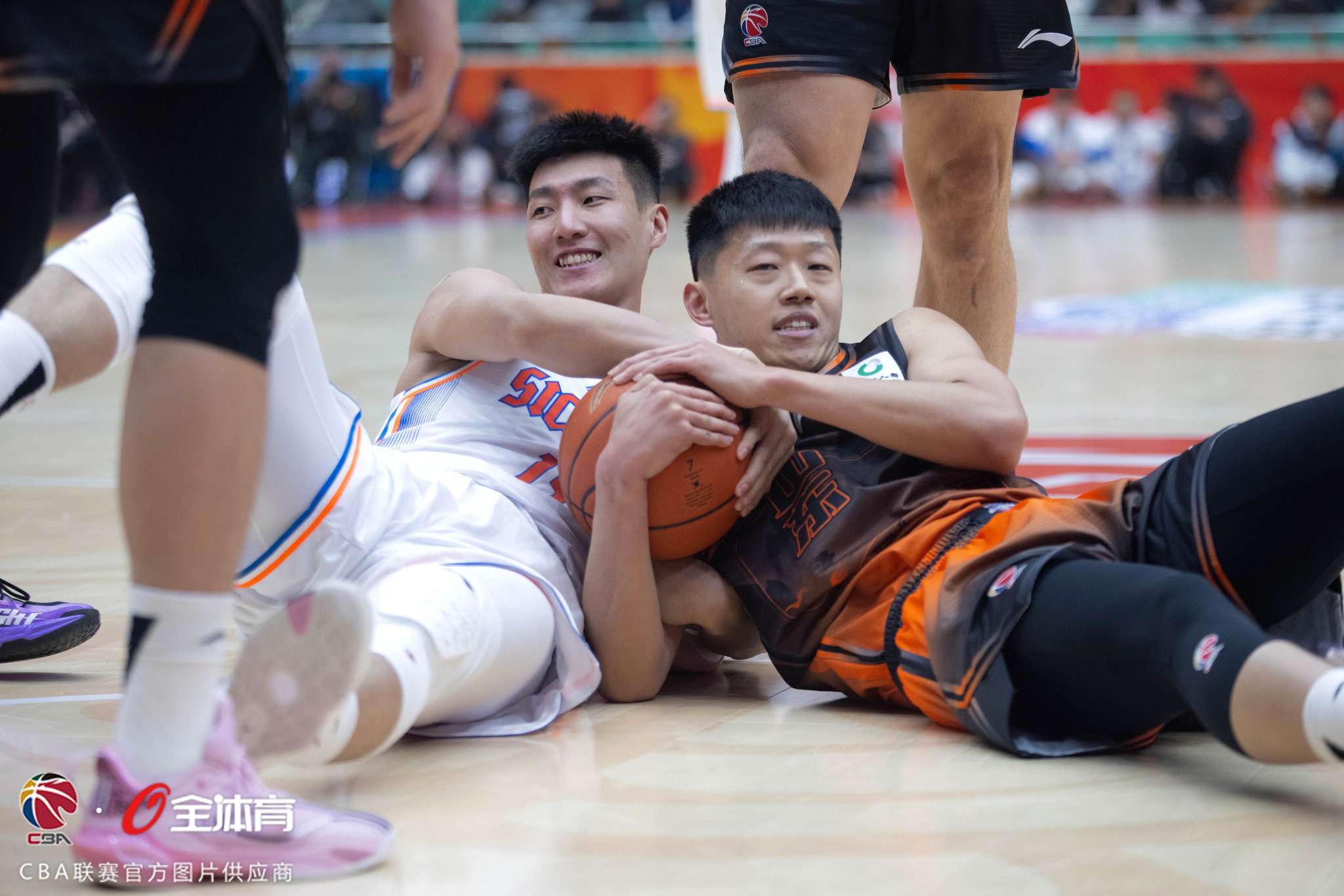 蜂鸟电竞活动- 山东男篮今天比赛直播 